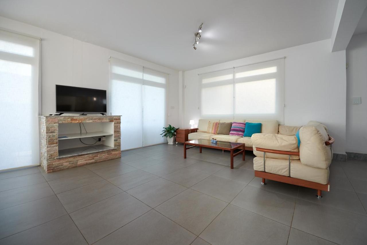 Beach Front Bella Vista By Ezoria Villas Πρωταράς Εξωτερικό φωτογραφία